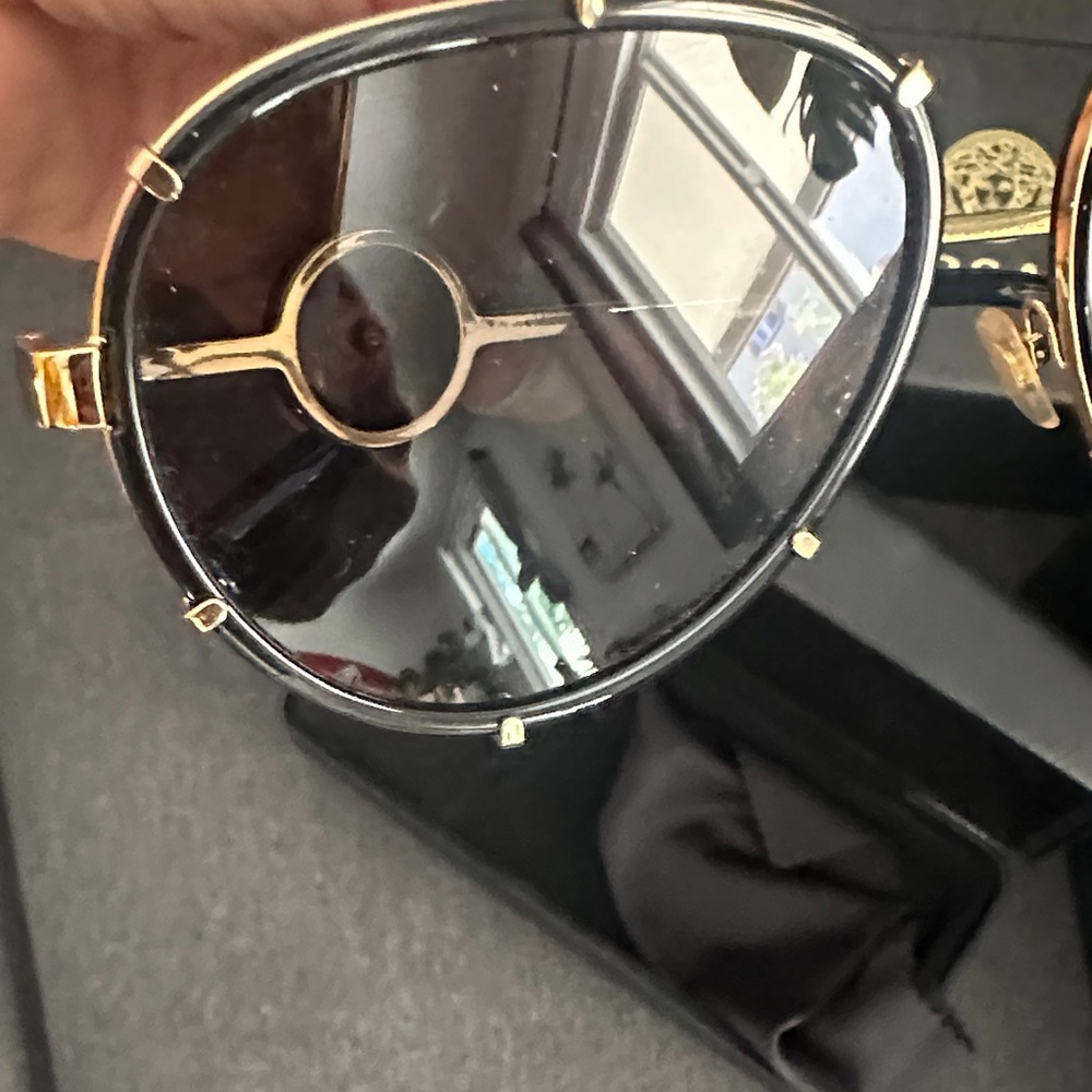 Versace sunglasses with box/case - Picture 5 of 11
